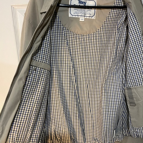 Men’s Tilley Endurables Windbreaker Jacket *SIZE SMALL* Full Zipper & Pockets - Picture 7 of 12